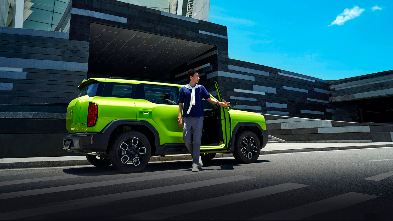 Популярный цвет KuGou в Китае — яркий зеленый. На наш рынок машины такого цвета поставлять пока не будут. Источник: haval.com.cn