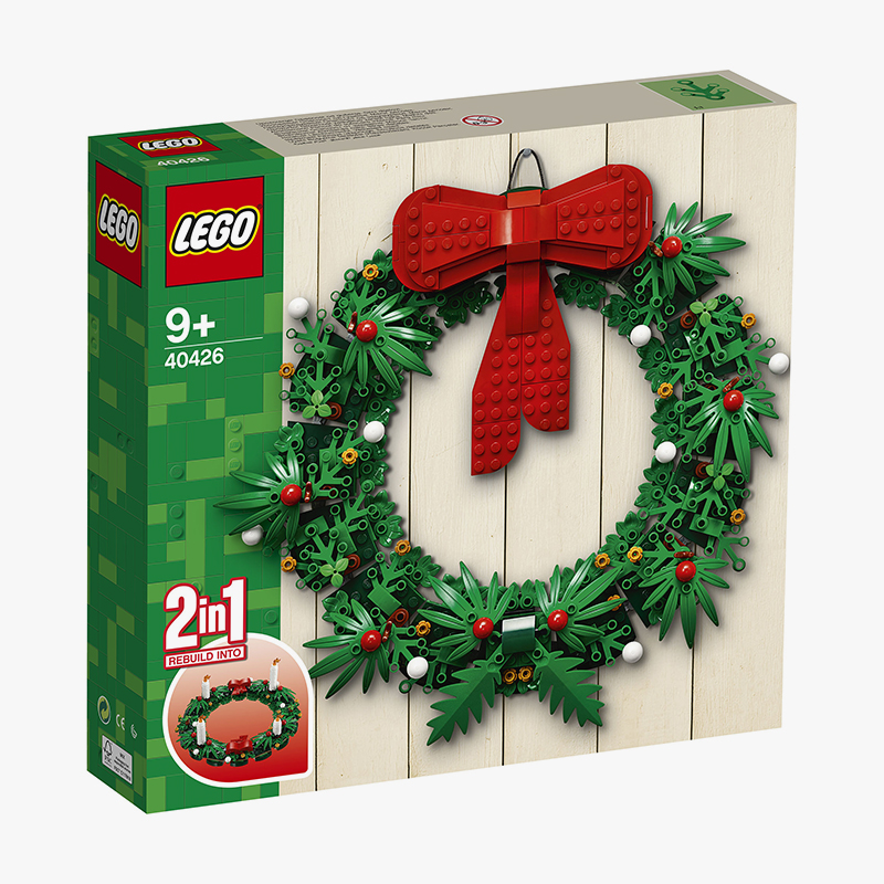 Если жаль деревья, можно купить новогодний набор из Лего. Венок стоит 2999 ₽