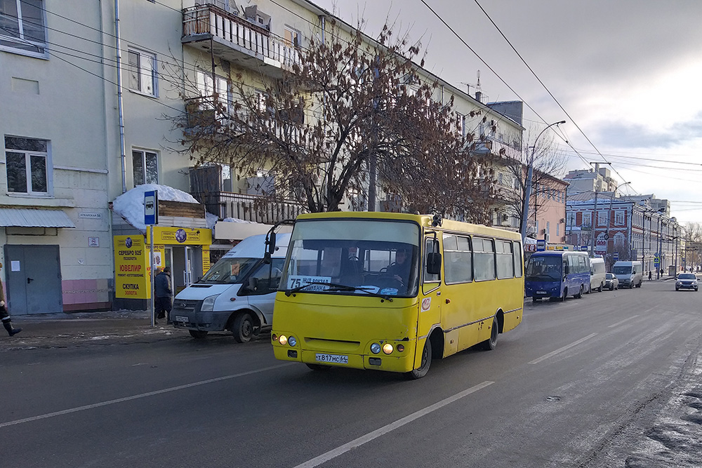 На протяженные и загруженные маршруты вместо «Газелей» теперь выводят вот такие небольшие автобусы