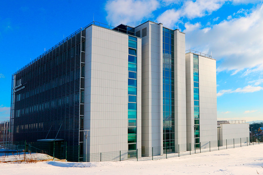 Корпус UNIMEC, где находятся кафедры физиологии, физики, биологии и самый большой лекционный зал. Фото: Kletr / Shutterstock