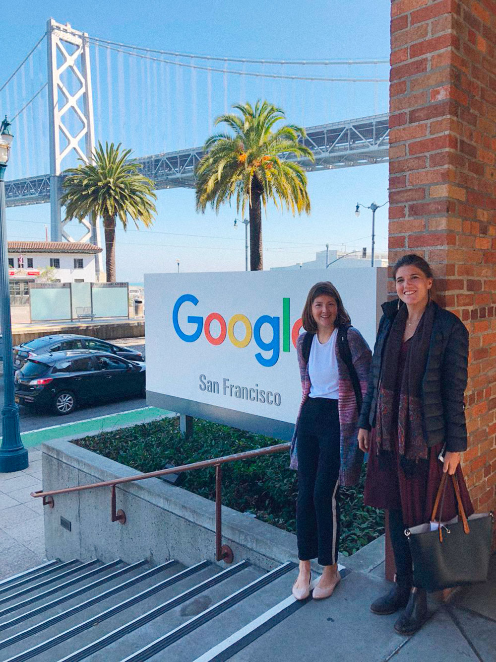 Во время учебы мы посещали различные компании. Например, ездили в офис Гугла в Сан-Франциско