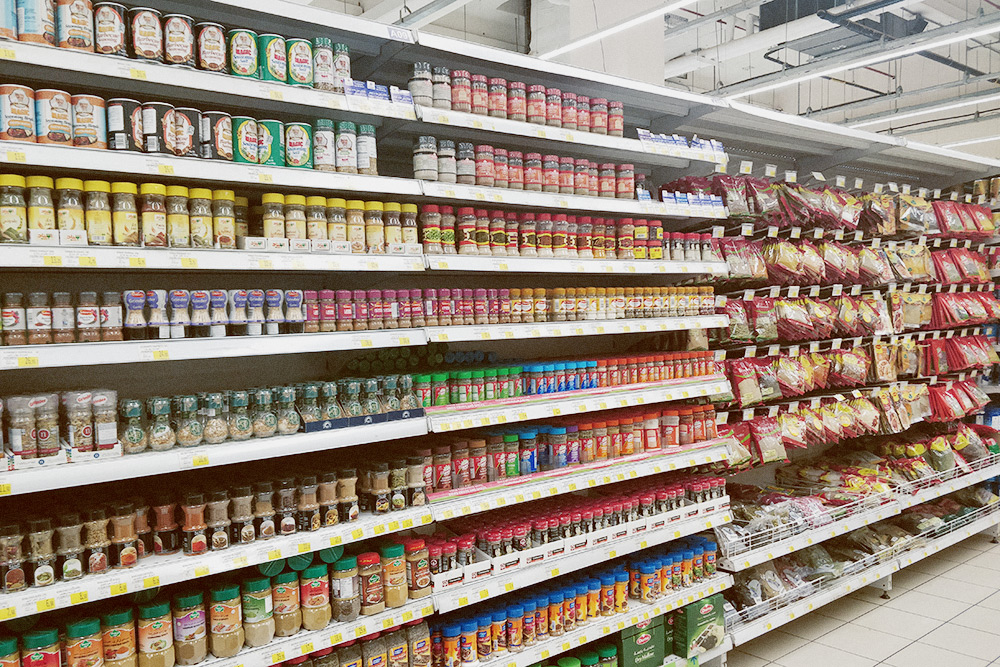 В Саудовской Аравии, как и во всех ближневосточных странах, в супермаркетах просто огромное количество специй