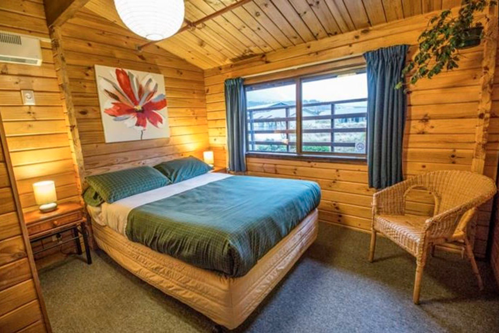 Комната в хостеле с потрясающим видом на гору в 2019 году обошлась в 130 NZD. Источник: yha.co.nz