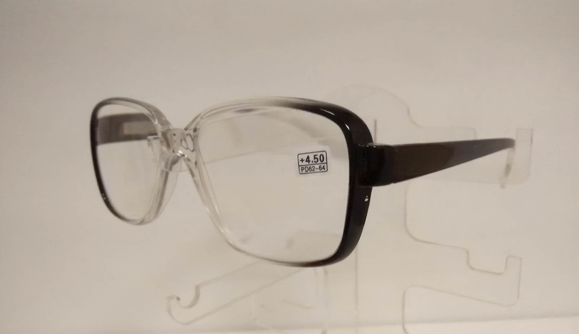 Готовые мужские очки Boshi 868 стоят 200 ₽. Подойдут на межзрачковое расстояние 62—64, диоптрии: от –10,00 до +10,00
