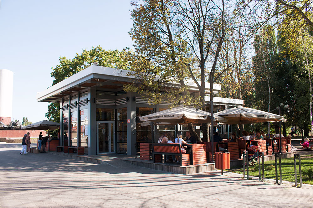 Кафе сети «Оранжевый остров» в парке Победы