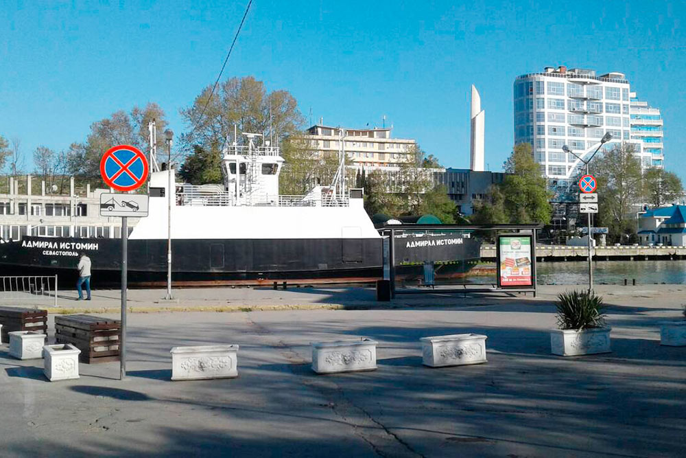 Паром «Адмирал Истомин» назван в честь героя Крымской войны Владимира Истомина