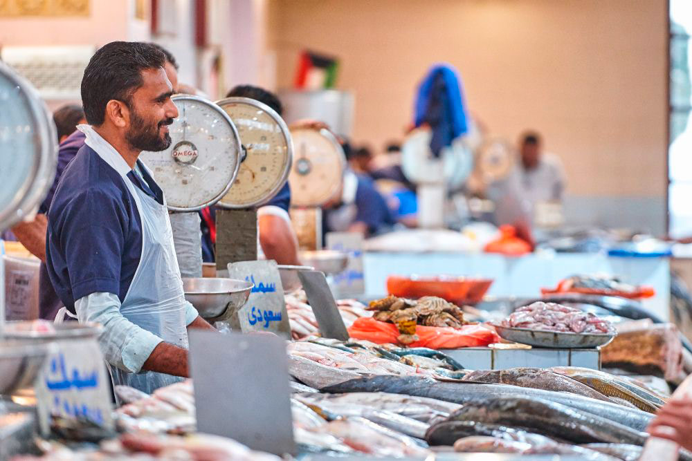 Рыбные ряды на рынке в центре Эль-Кувейта