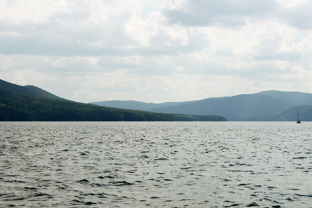 Вид на Красноярское море с катера