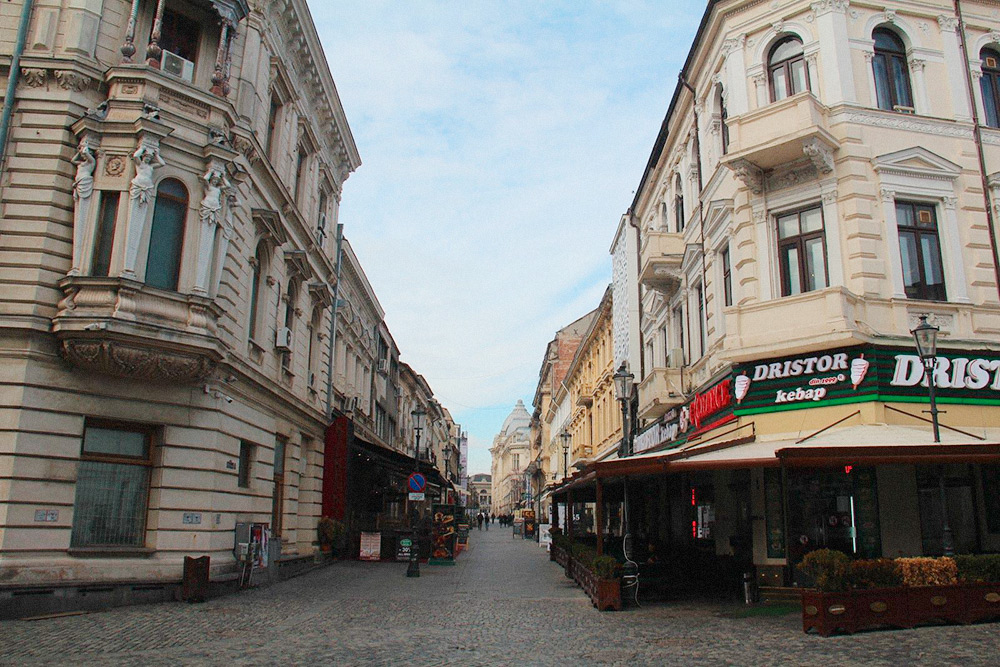 Многие улицы в старой части города пешеходные