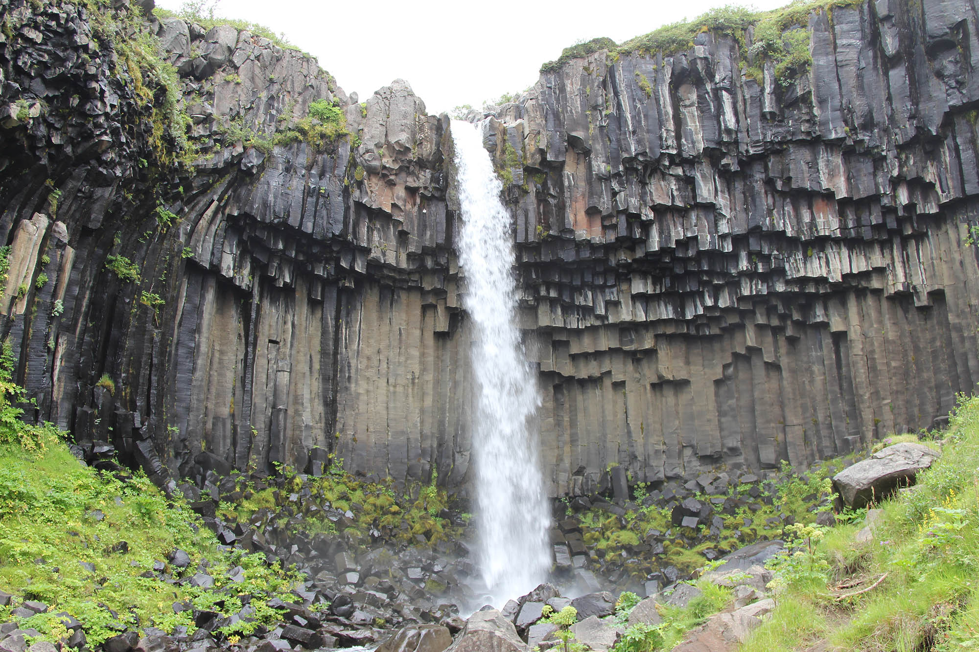 Водопад Свартифосс на юго-востоке Исландии