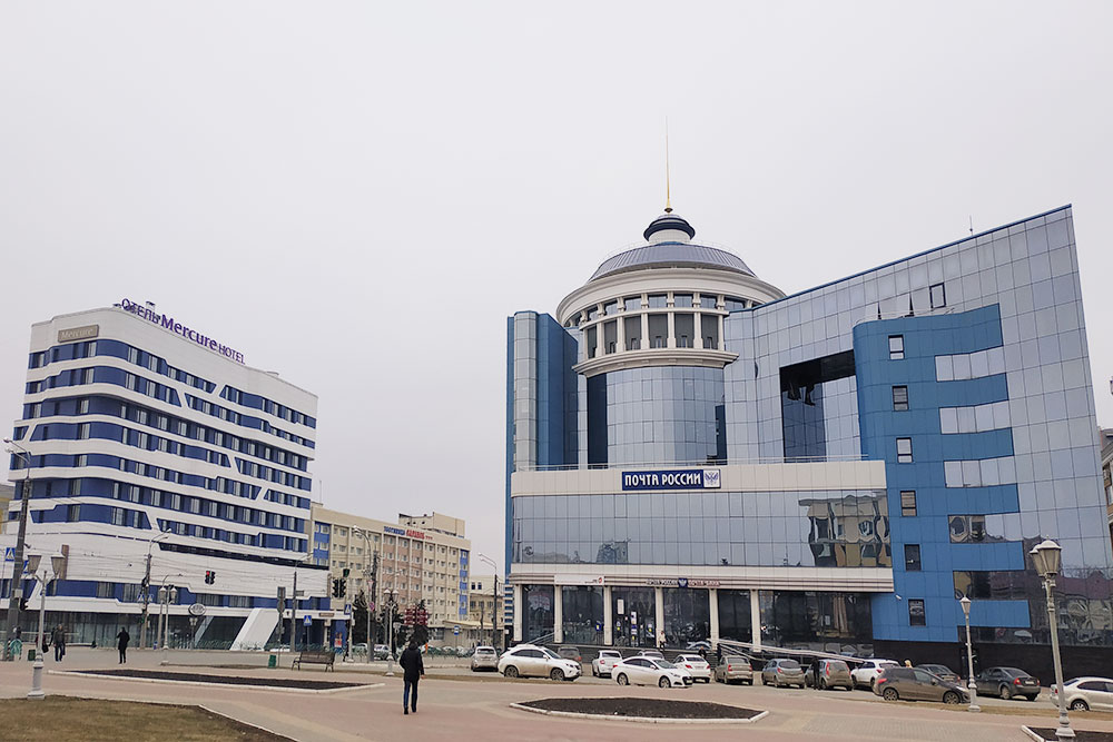 Здание Почты России в Саранске — один из самых дорогих почтамтов в России, его построили к празднованию тысячелетия единения мордовского народа с народами Российской Федерации в 2013 году