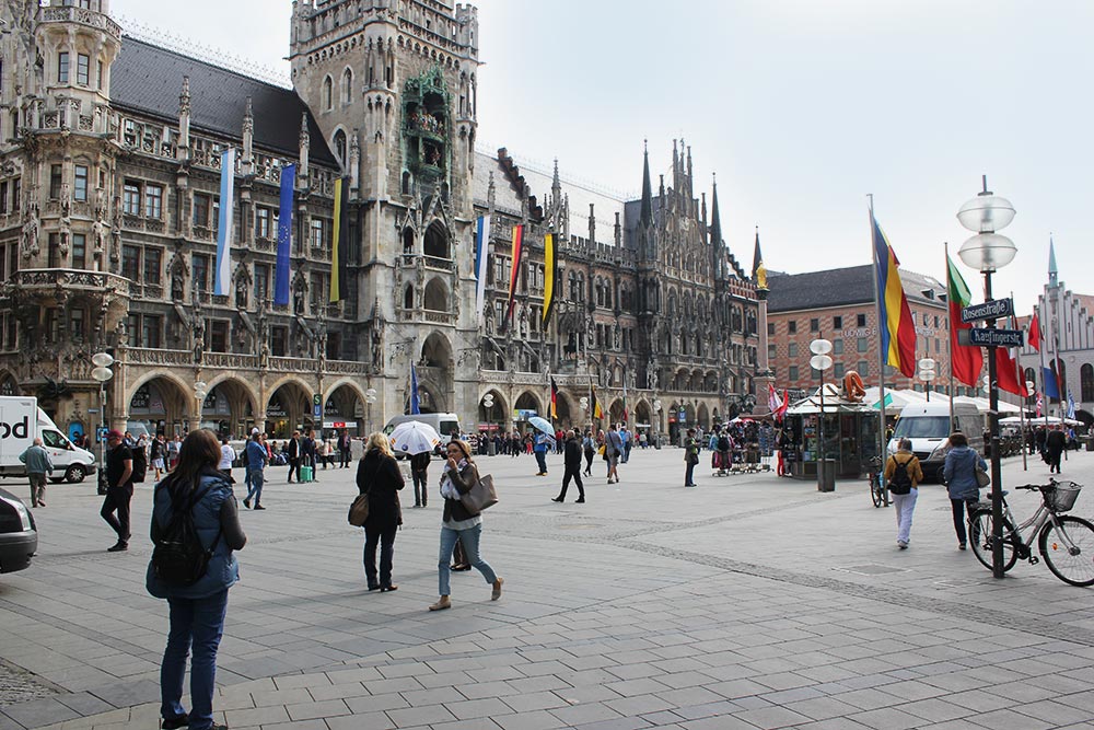 Мариенплац — главная площадь Мюнхена и одна из основных достопримечательностей центра города