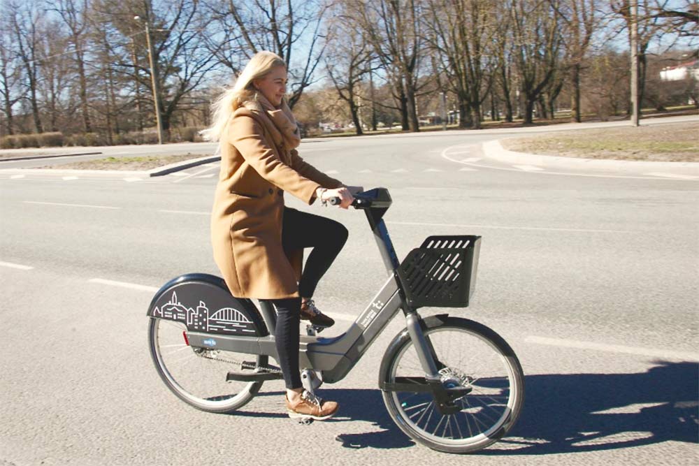 Электровелосипеды в Тарту выглядят громоздко, но на самом деле эти велики легкие и на них очень приятно передвигаться по городу. Источник фото: сайт сети велопроката в Тарту