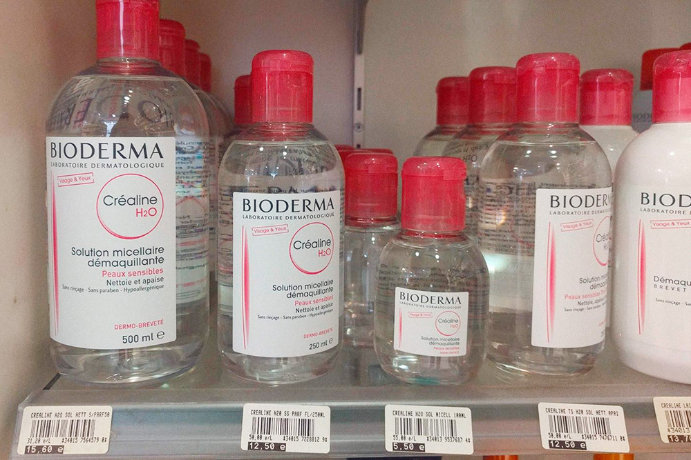 Здесь цена на мицеллярную воду «Биодерма» в обычной аптеке