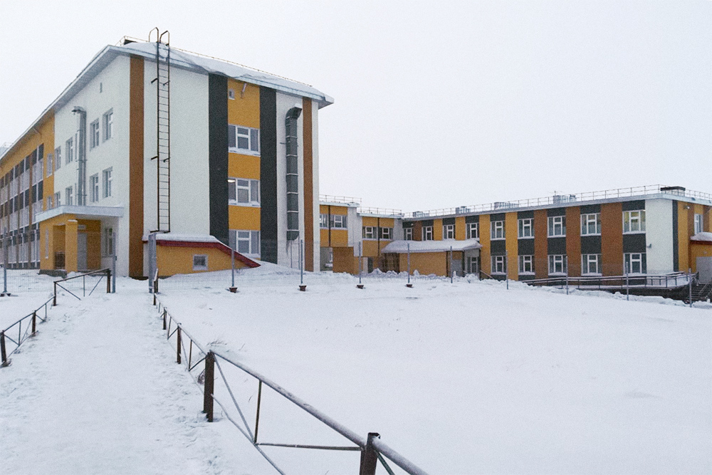 Чаунская районная больница в Певеке. Несколько лет назад в ней сделали ремонт за 450 млн рублей