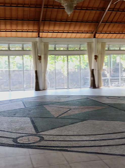 Зал для медитаций и духовных практик в Убуде