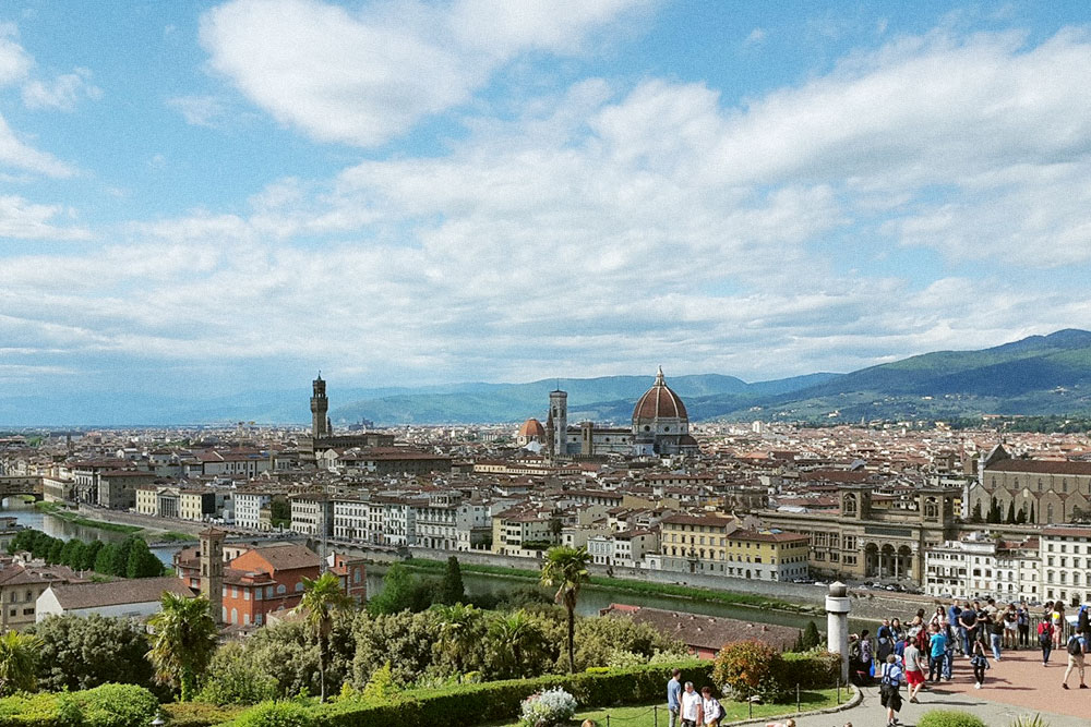 Самая знаменитая обзорная площадка Флоренции — площадь Микеланджело