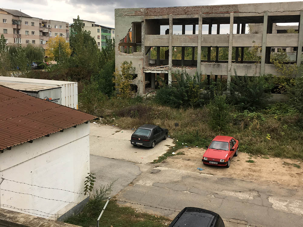 Вид из окна гостиницы в Румынии