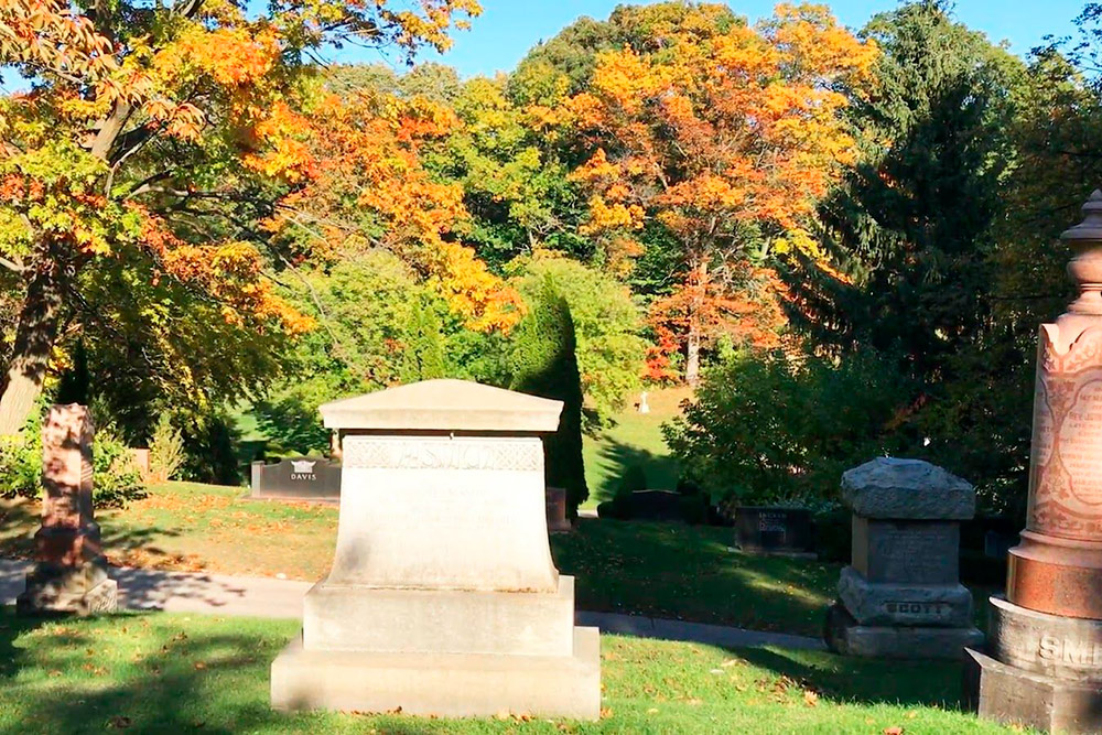 Кладбище Mount Pleasant в Торонто, по которому водят экскурсии