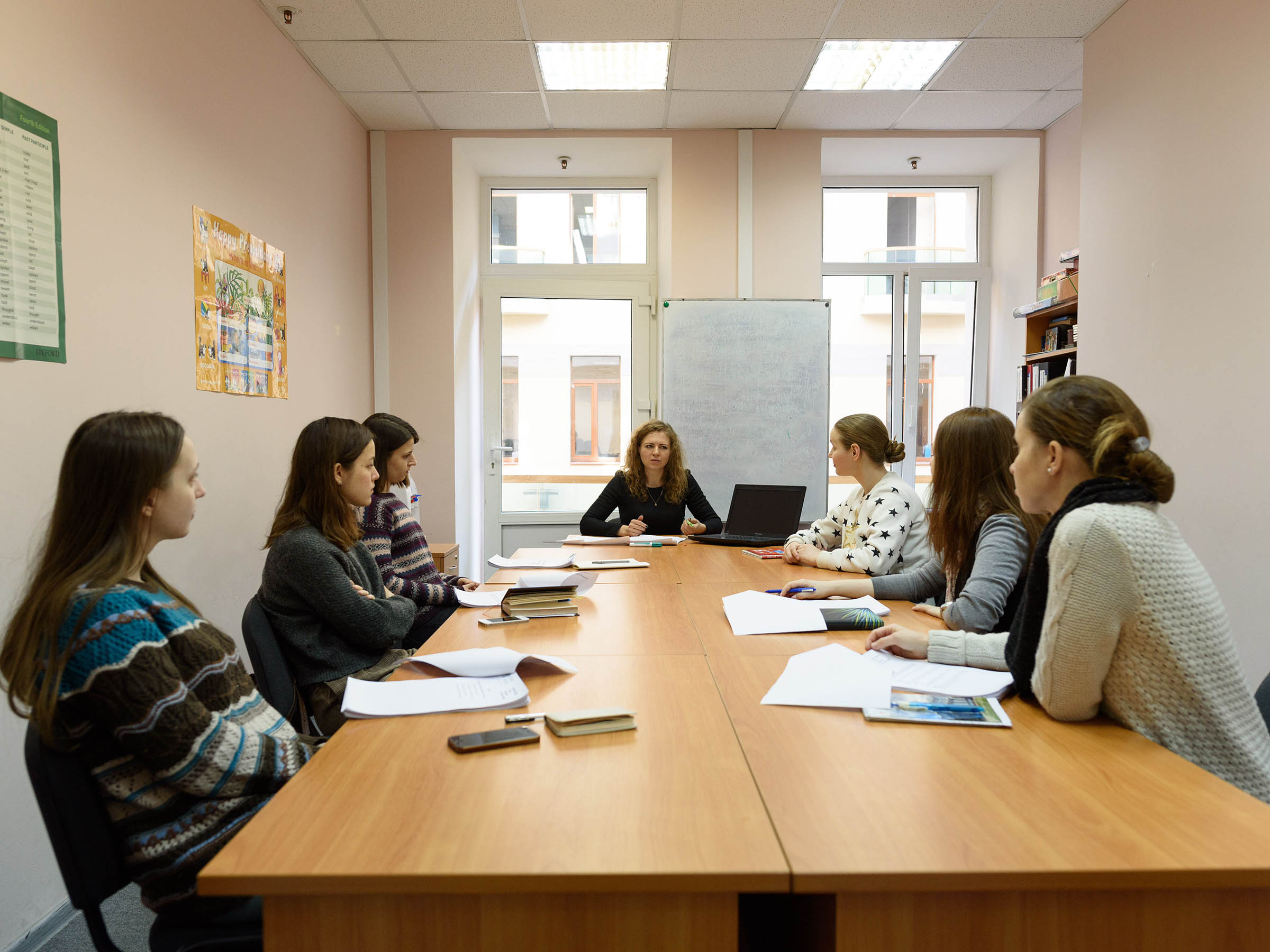 Обучение преподавателей в офисе школы в бизнес-центре