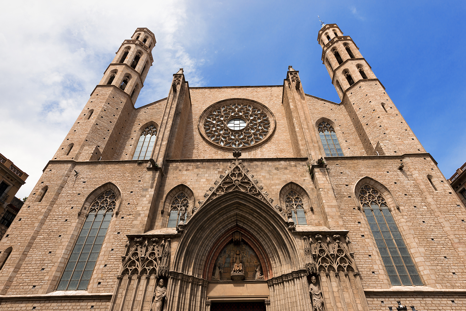Церковь построили в середине 14 века. Фотография: Alberto Masnovo / Shutterstock