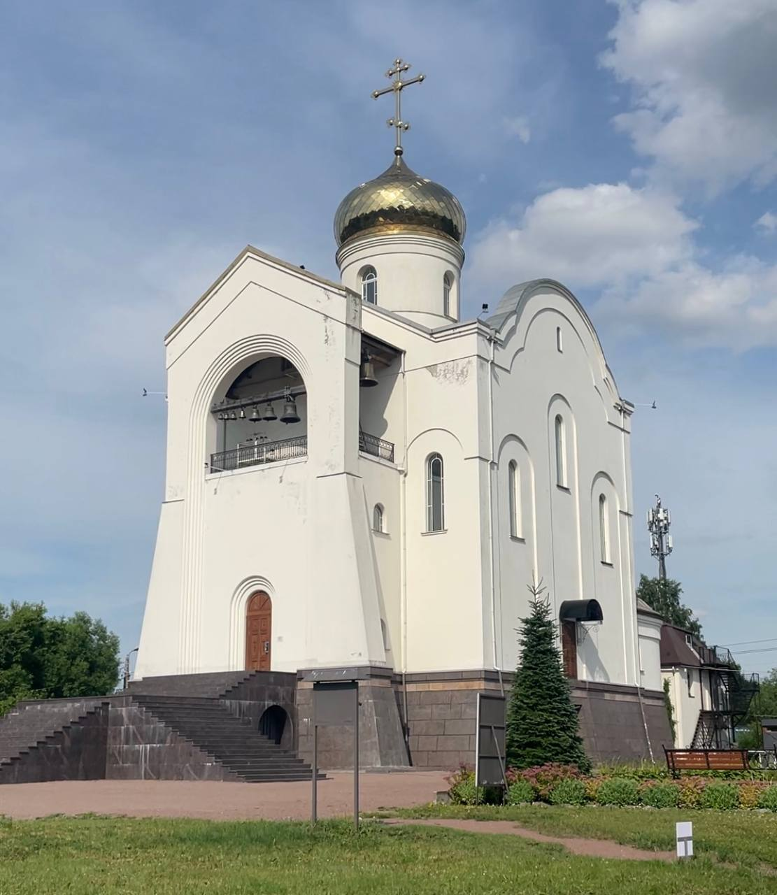 Храм Ариана и Наталии