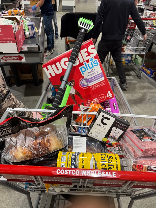 Покупки в Costco с оговоркой: Huggies для Эммы — дочери Coleman