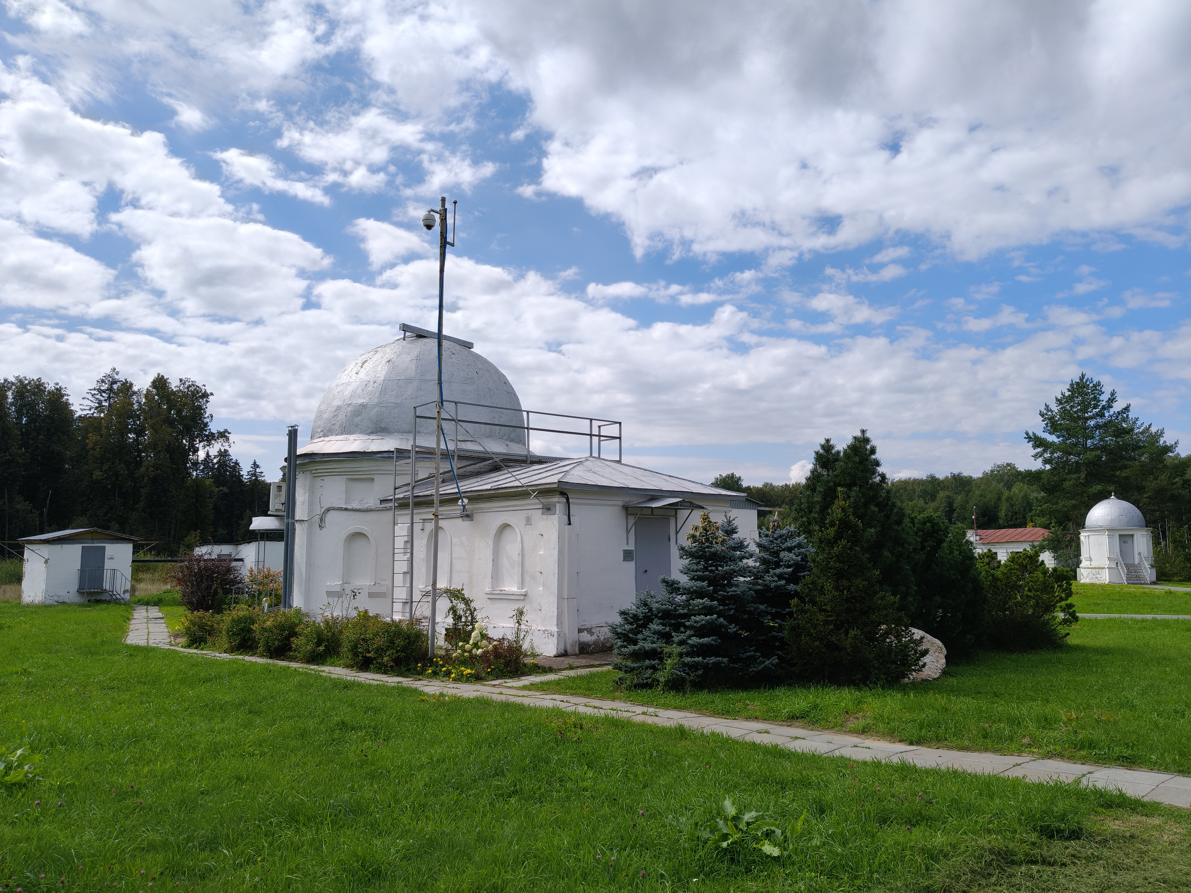 Казань. Обсерватория. Купол здания раскрывается.