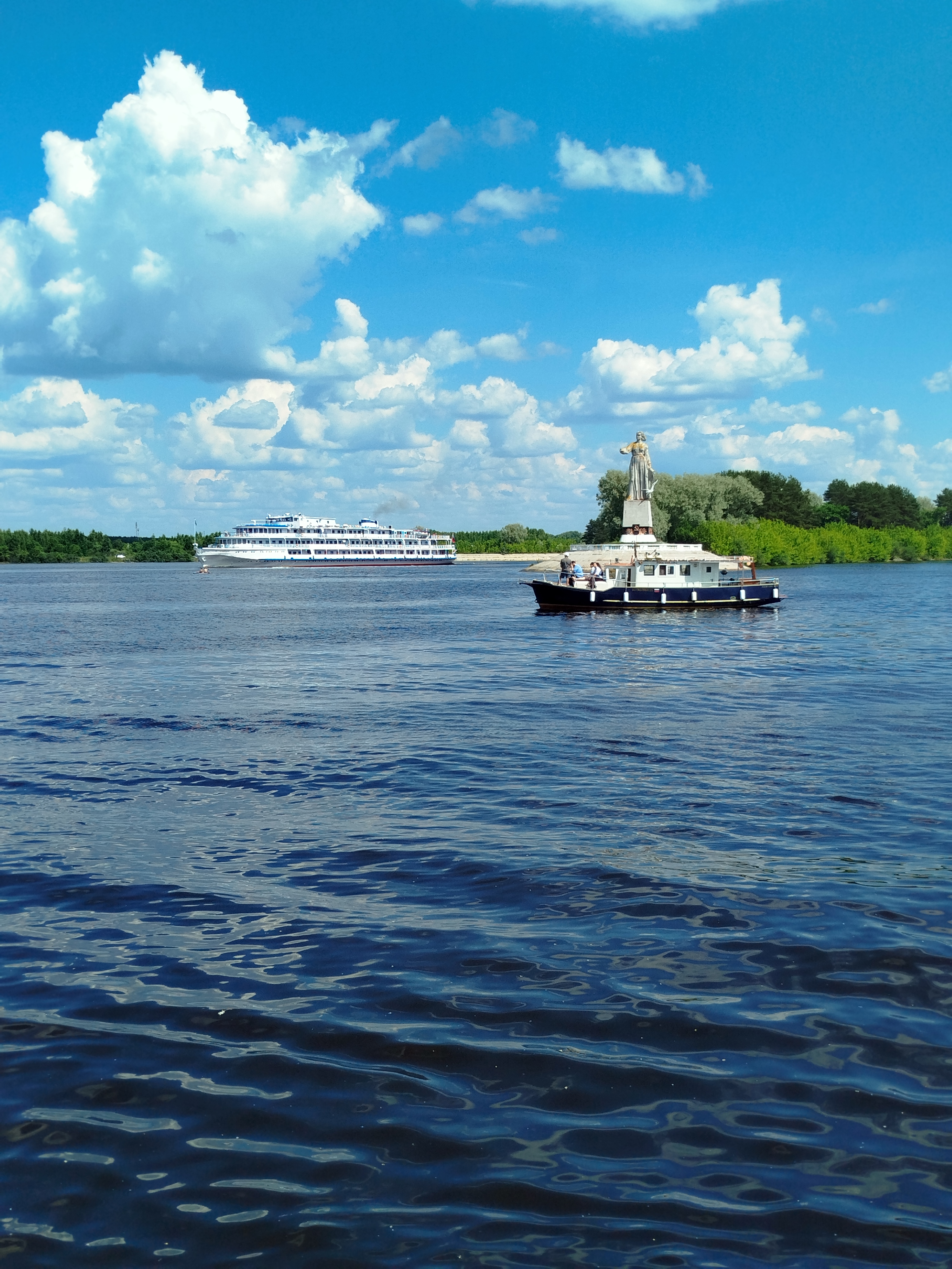 Рыбинское водохранилище