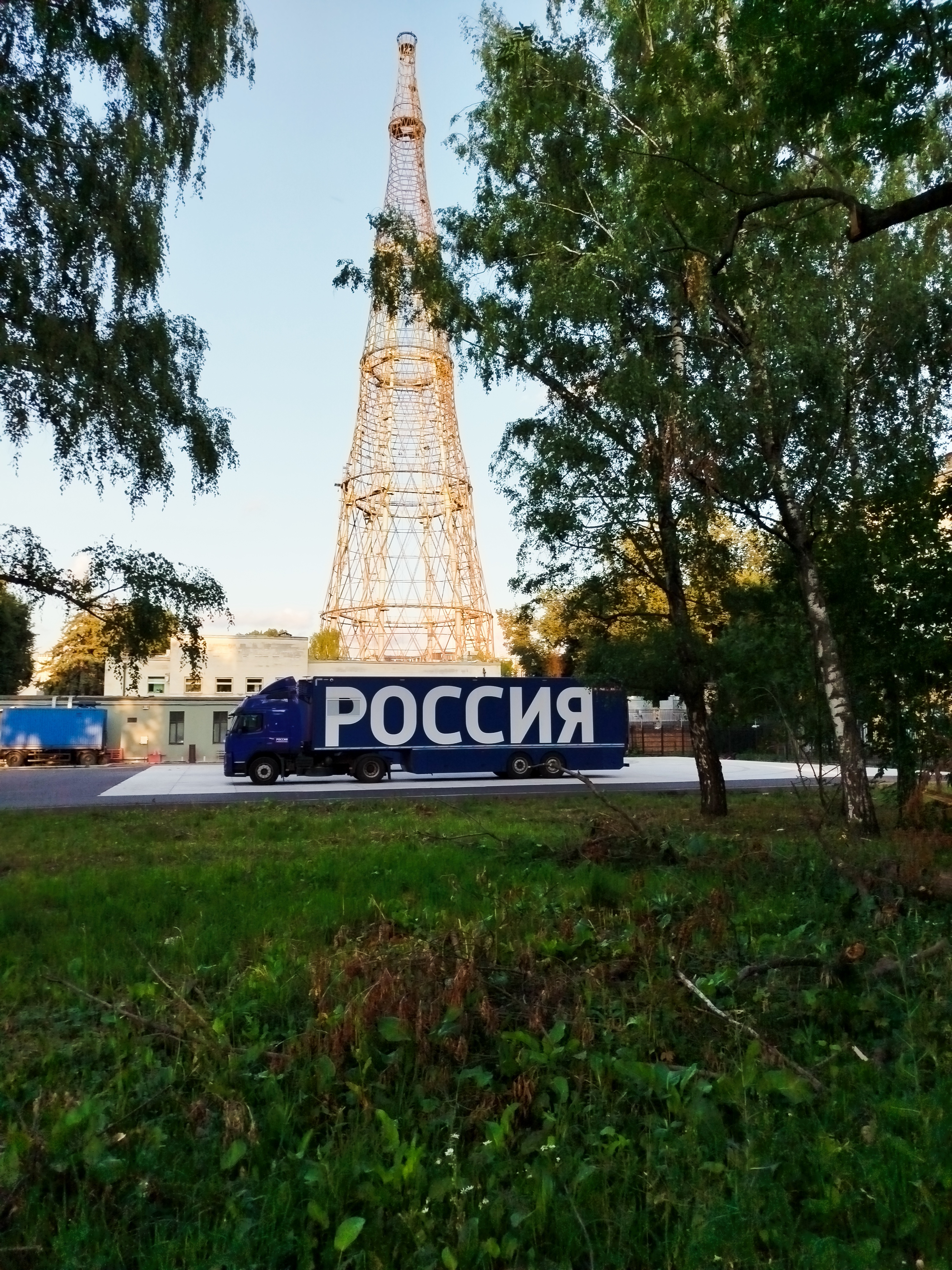 Шуховская башня — знаменитая радиобашня на Шабаловке, построенная по проекту инженера Владимира Шухова