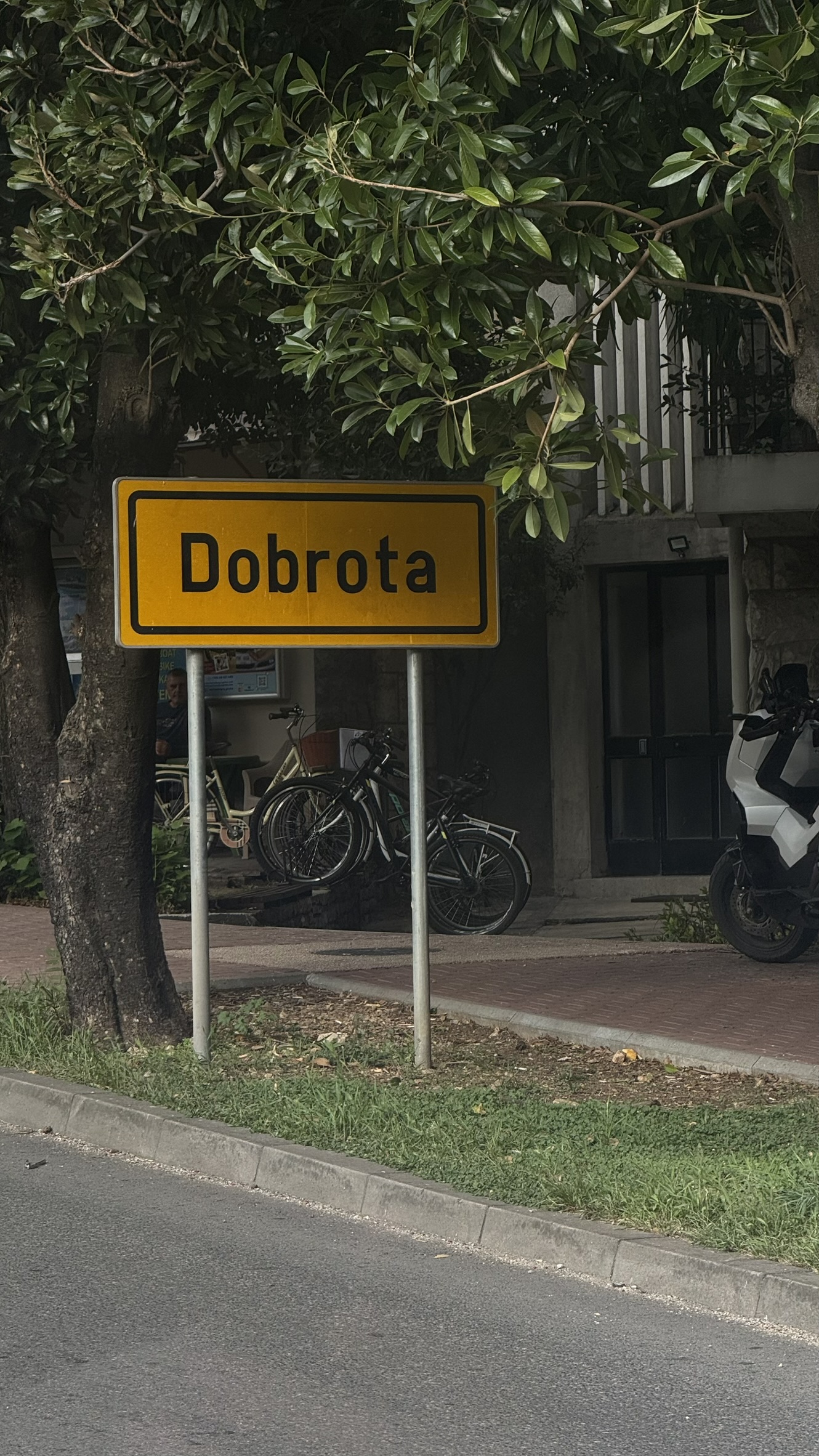 Доброе название городка в общине Котора