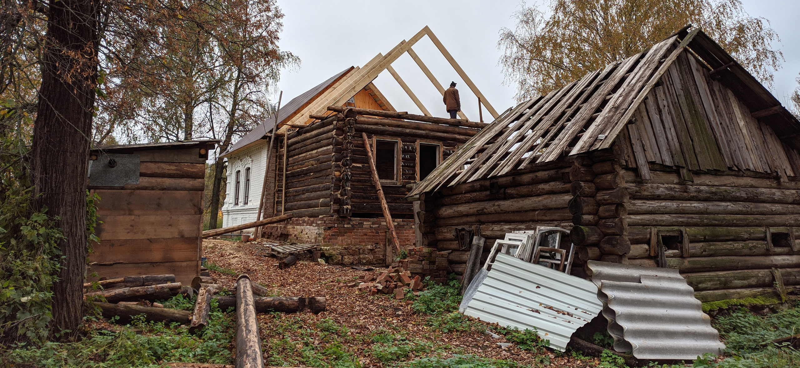 Я восстановил дом прадеда на Вятке и живу там наедине с природой