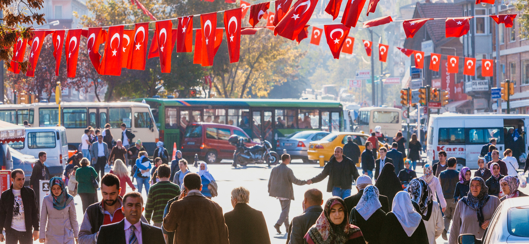 «Трудно жить в стране с чужим менталитетом»: 4 истории о возвращении в Россию из Турции