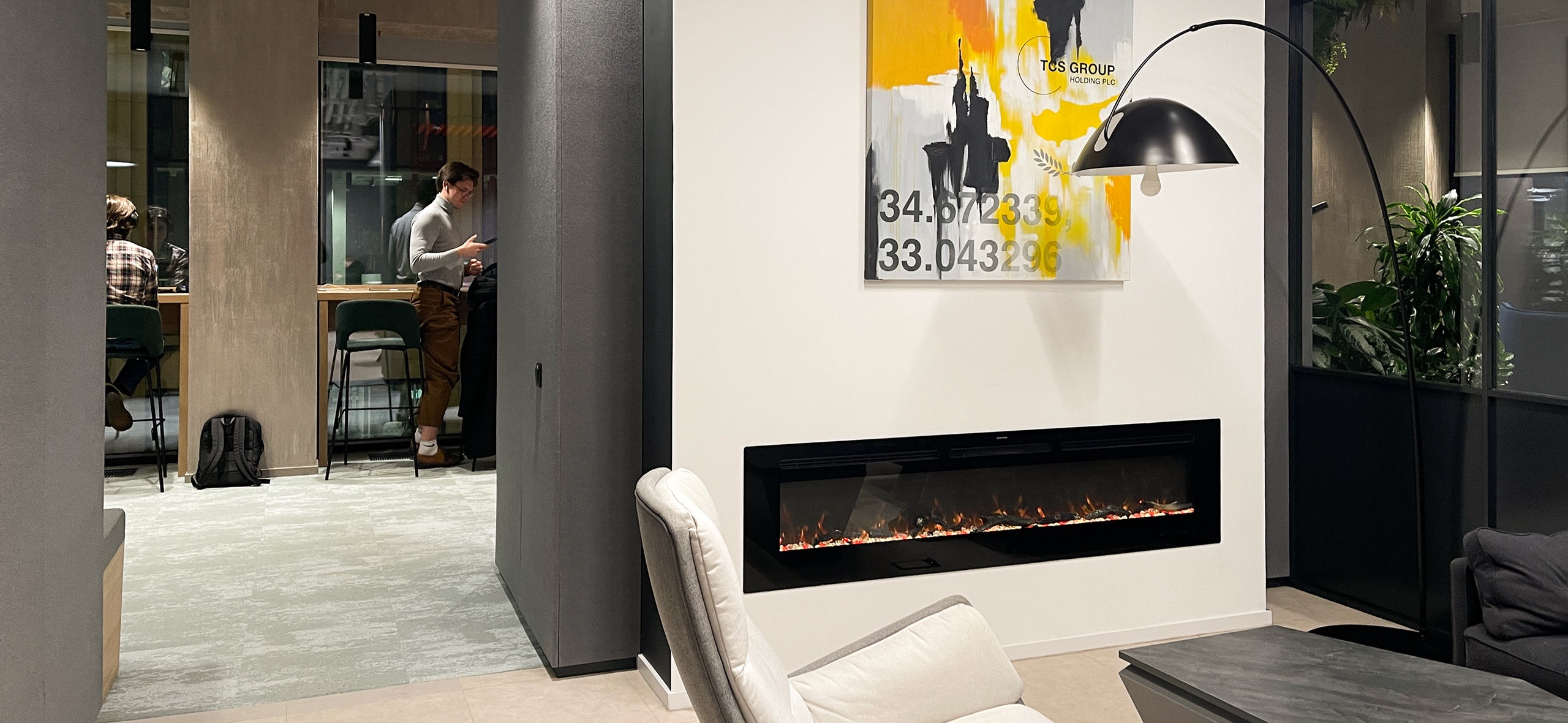 «Хожу каждый день, хоть и не обязан»: за что сотрудники корпораций любят свои офисы