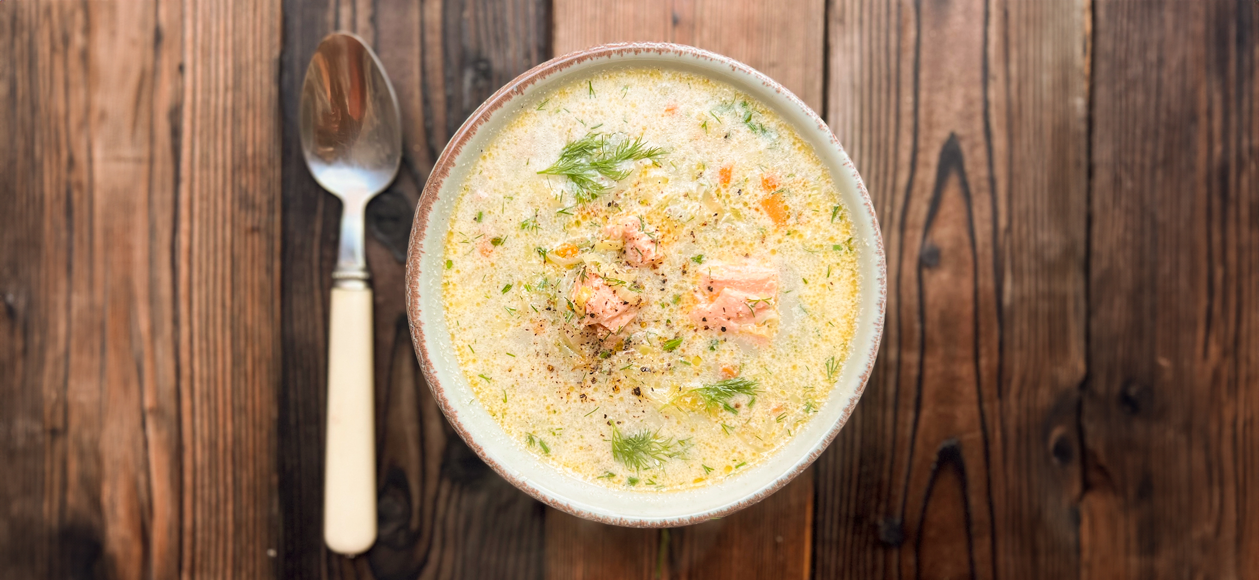 Рецепт финского сливочного супа с лососем: одна кастрюля на шестерых