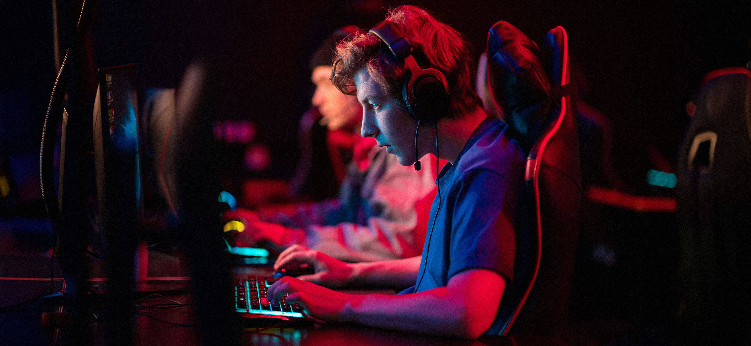 Как стать кибер­спортсменом: 5 школ для геймеров