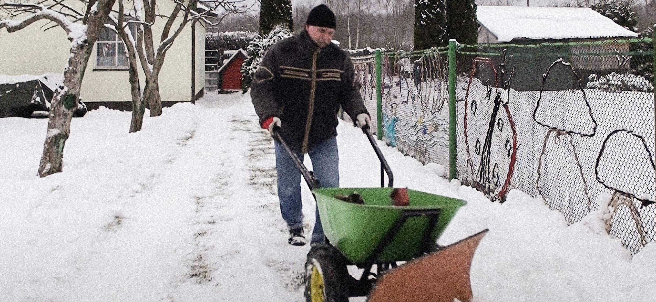 9 видео с самодельными приспособлениями для уборки снега