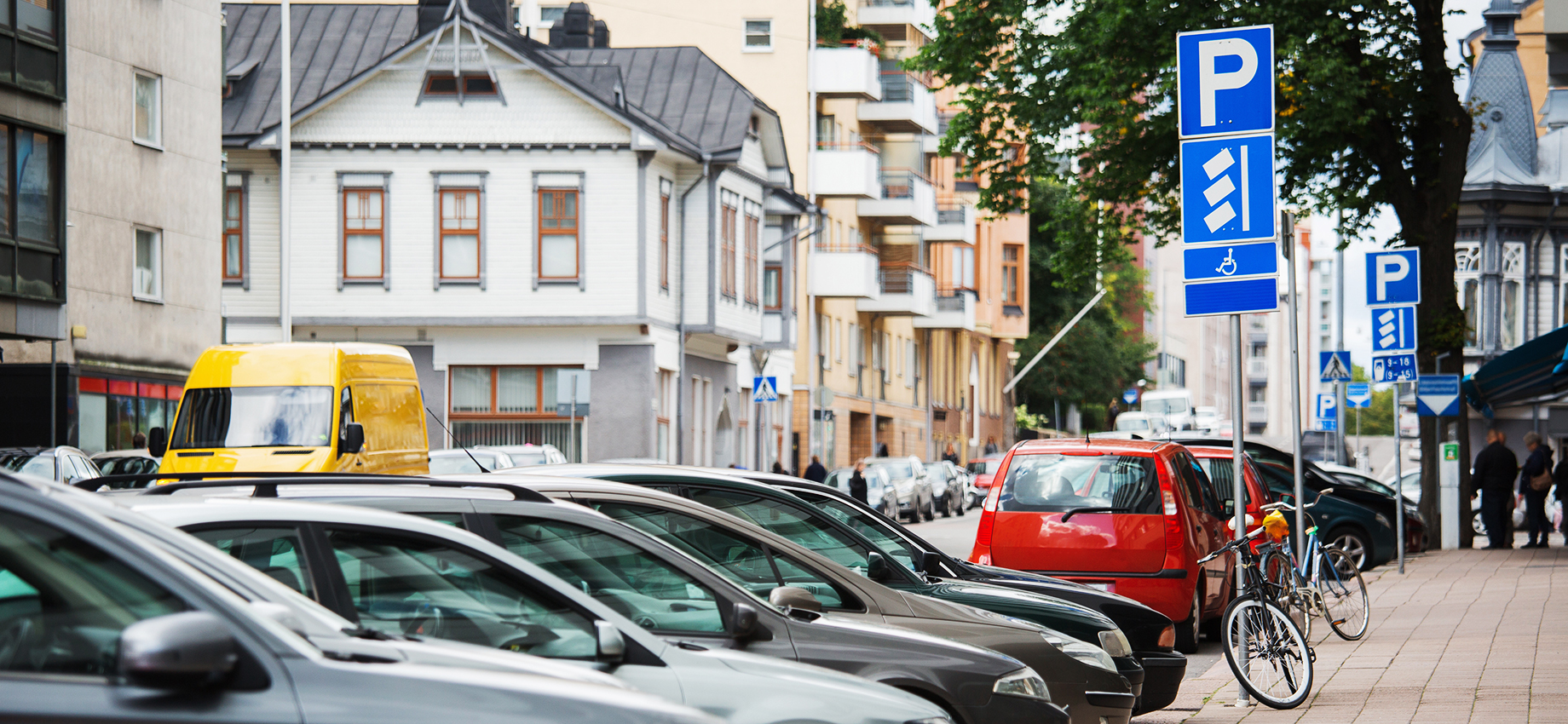 Эстония дала полгода на регистрацию или вывоз автомобилей с российскими номерами