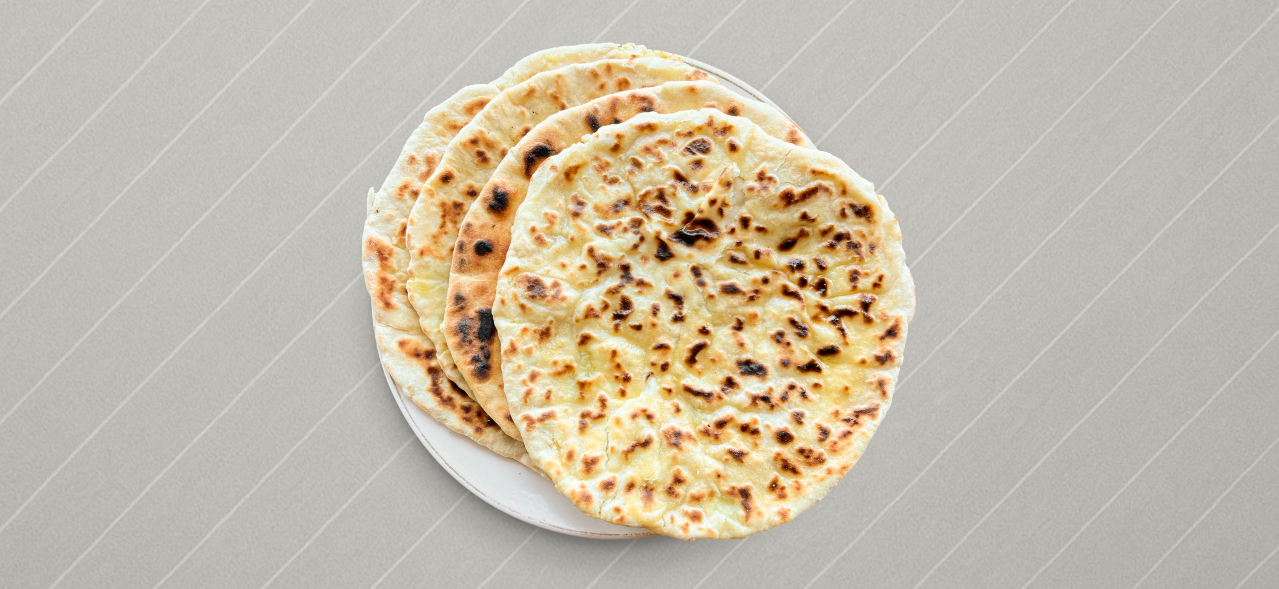 Рецепт хычинов — бездрожжевых лепе­шек с картошкой и сыром