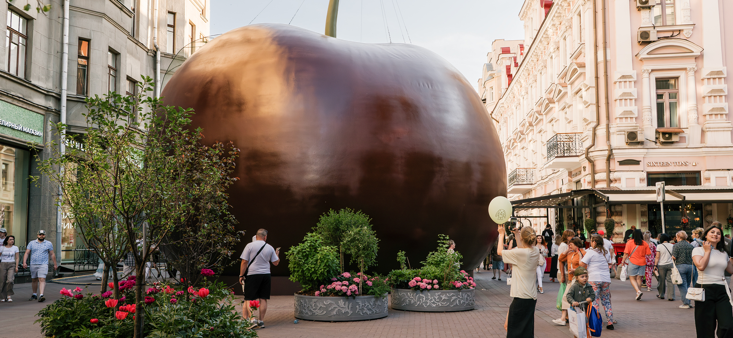 10 хороших фестива­лей в Москве, которые прой­дут в июле. Многие из них бесплатные