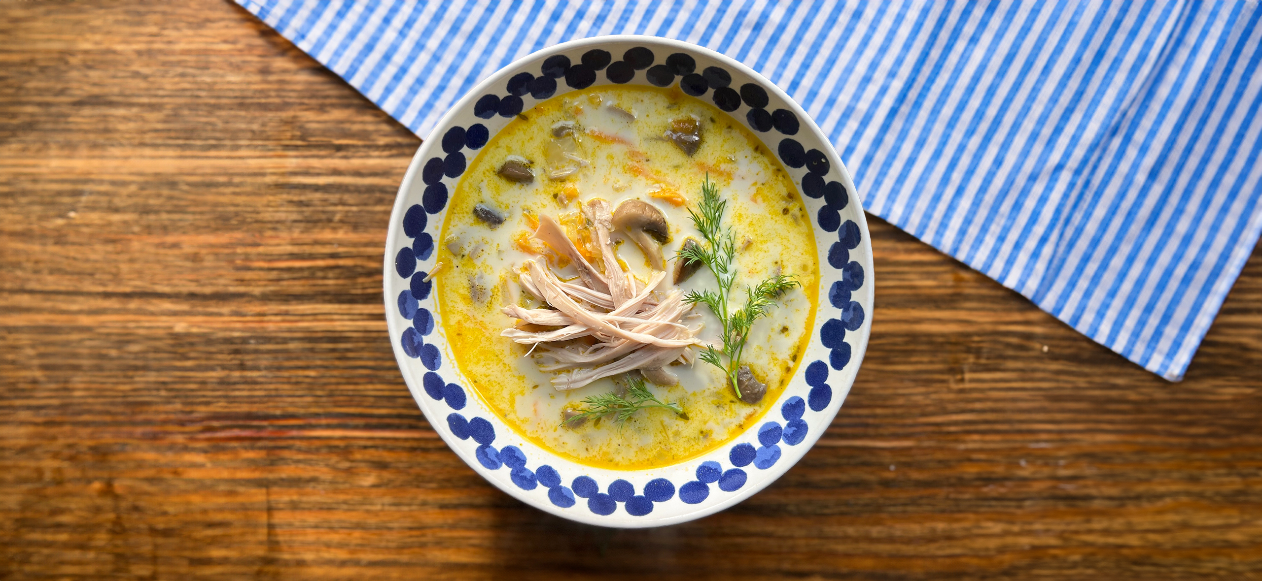 Рецепт согревающего грибного супа с курицей и бурым рисом
