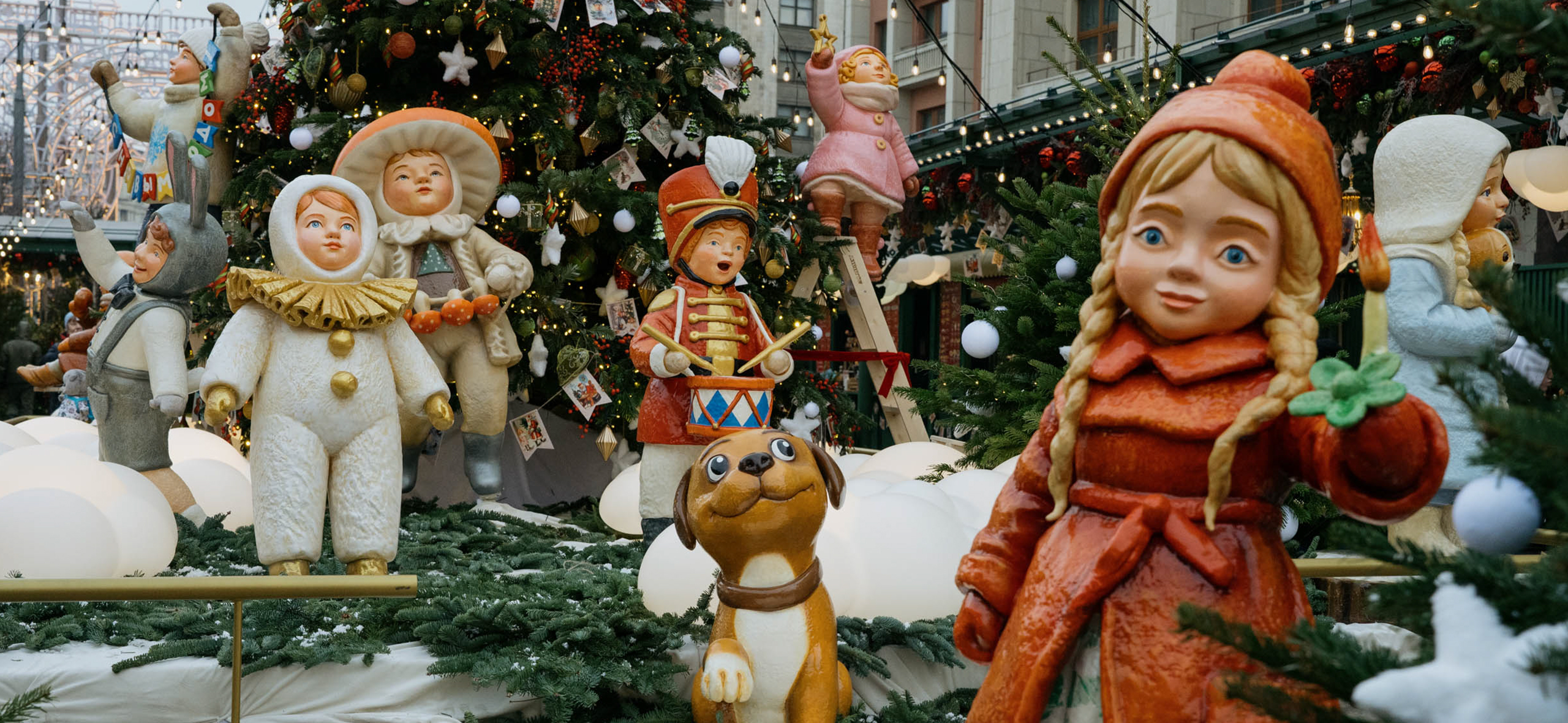 Новогодние ярмарки в Москве: 8 мест, где можно поймать праздничное настроение и закупиться подарками