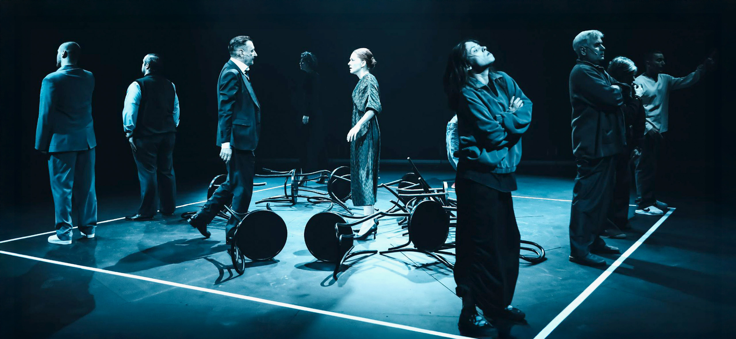 Где смотреть совре­менные спектакли в Москве, если засы­паете на классике: 10 отличных театров