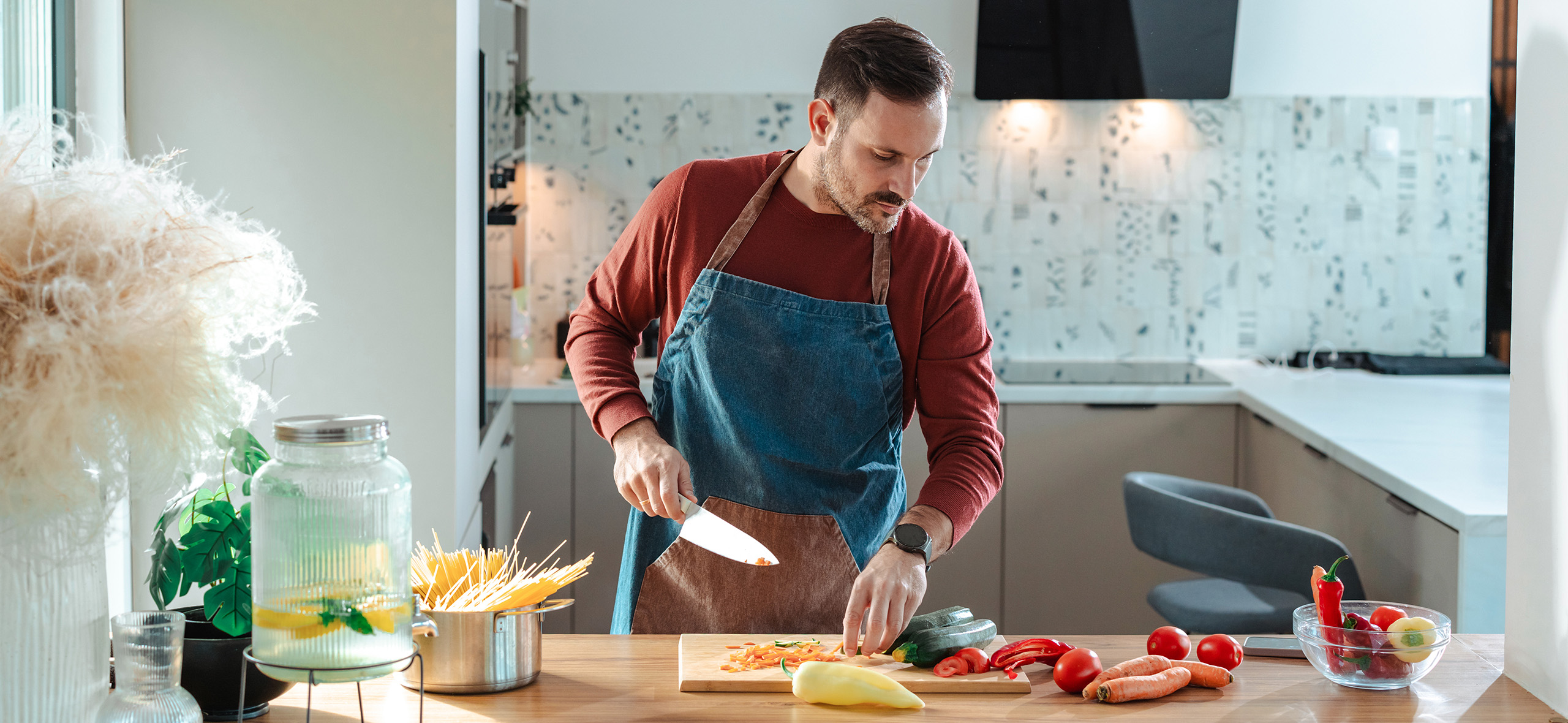 Почему мы воспри­нимаем готовку как стресс: 4 главных барьера и как их преодолеть