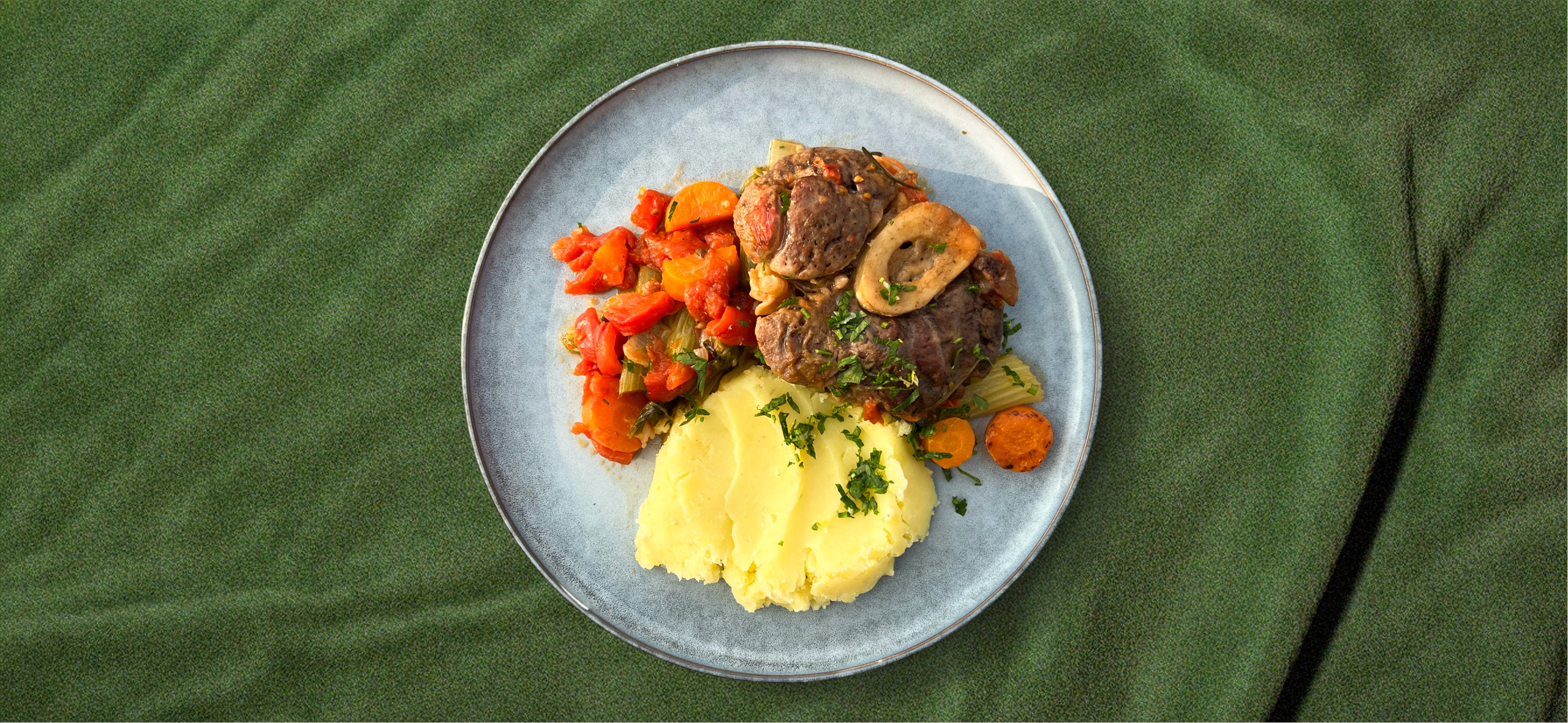 Рецепт итальянского оссобуко — нежной телятины с мозговой косточкой