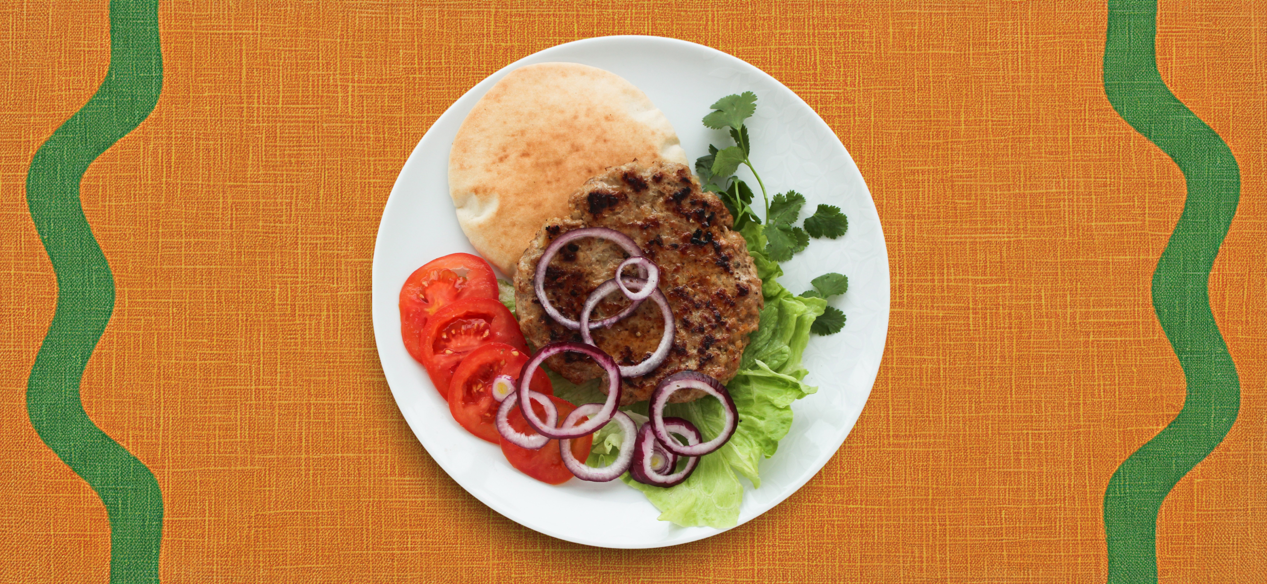 Рецепт плеска­вицы — большой плоской котлеты из Сербии