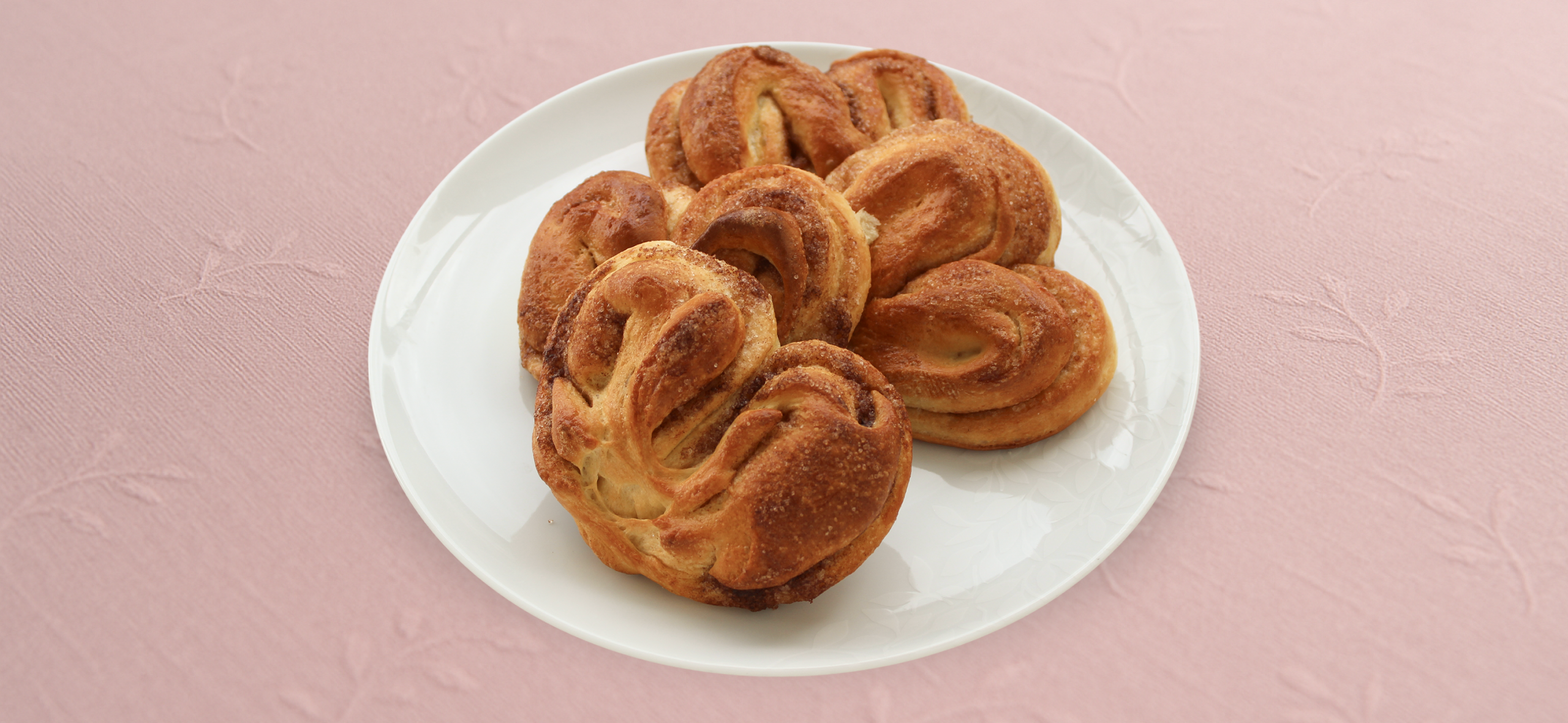 Рецепт плюшек с сахаром — вкус­нее, чем в школьной столовой