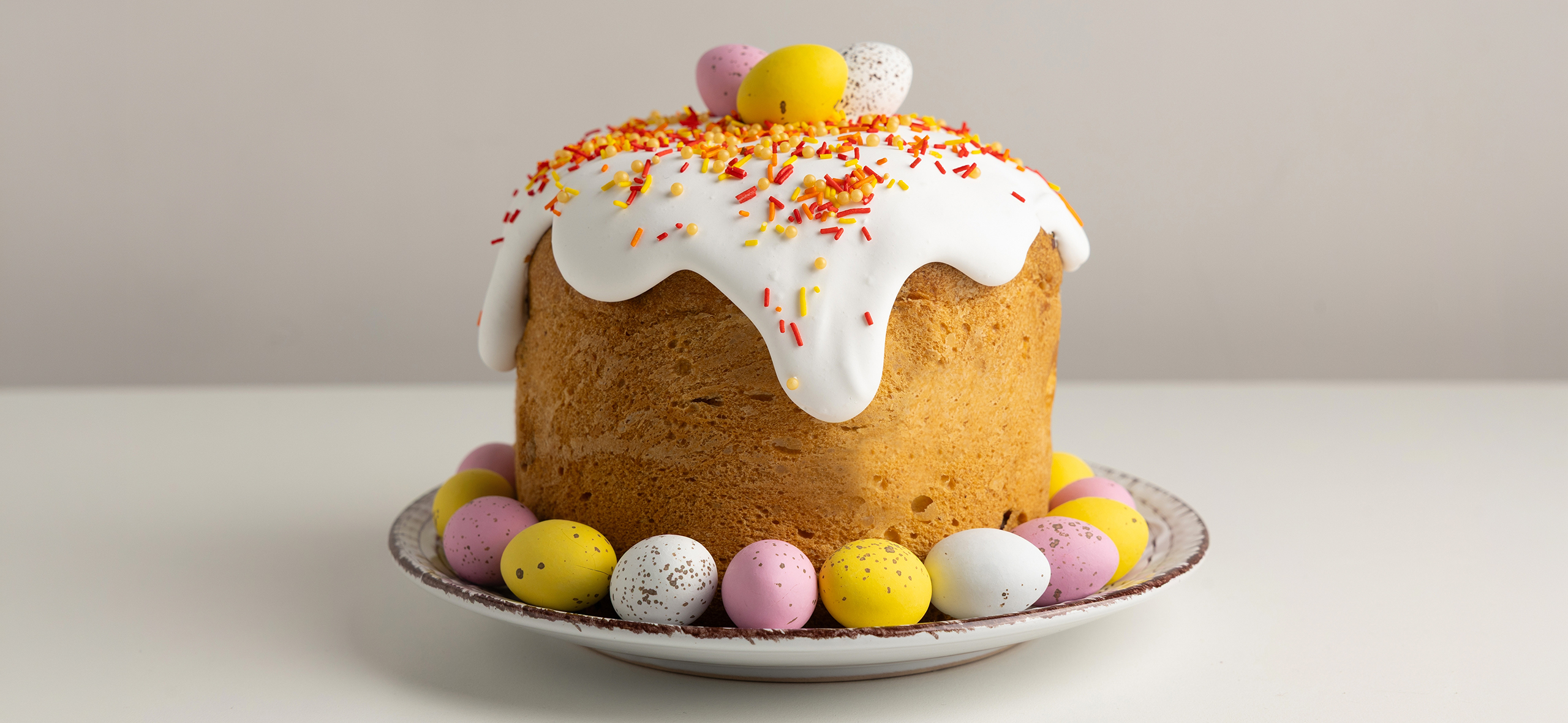 Кулич из «Самоката» вкусный, пока не прочитаешь состав. Узнали у химика-технолога, насколько все плохо