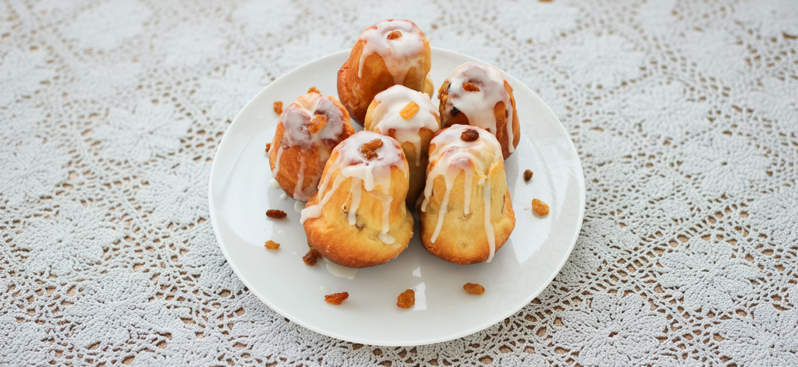 Рецепт ромовой бабы — мягких булочек с аро­матной пропиткой