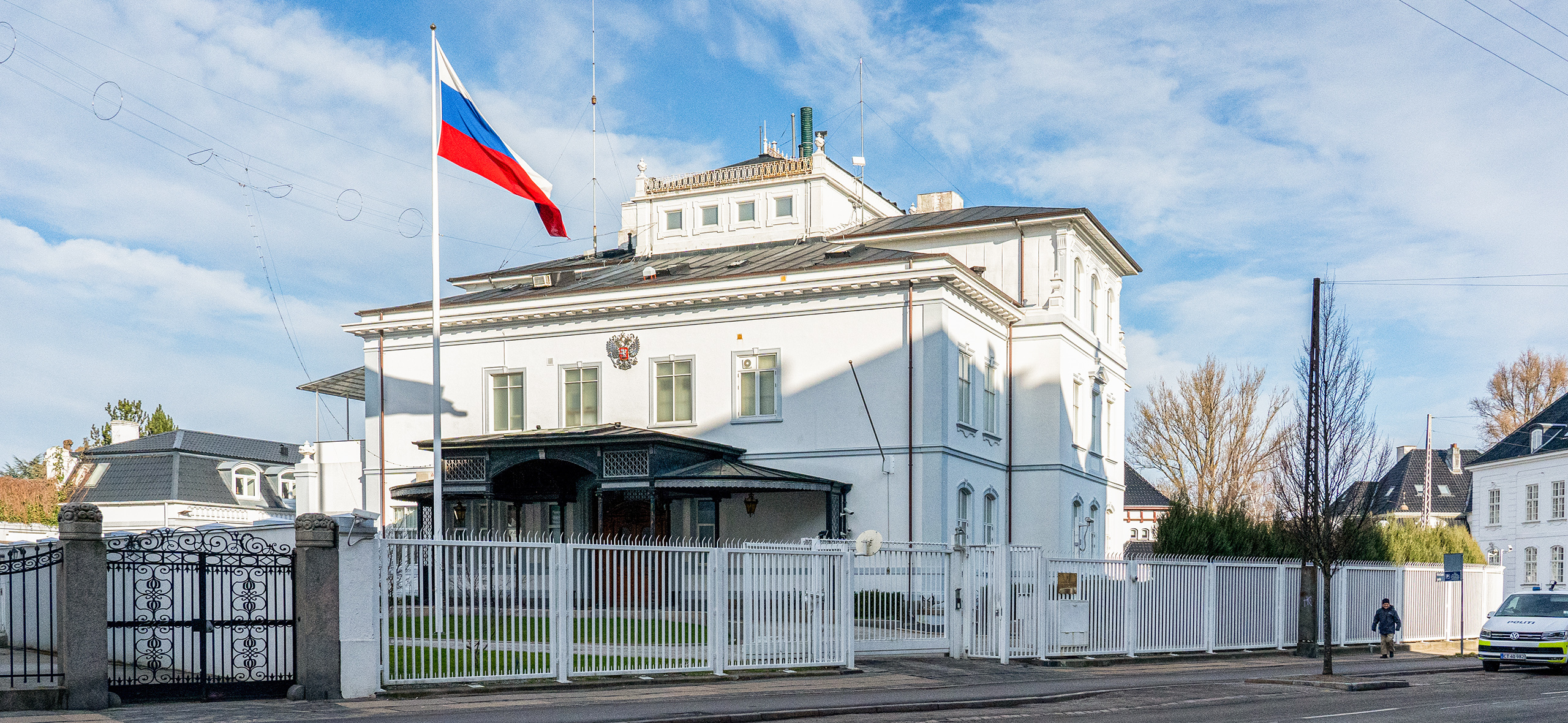 Консульский отдел посольства России в Дании приостановит работу